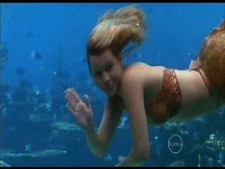 Hi-Emma-h2o-j.gif